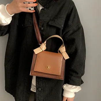 Bags for women handbag designer 2020 new ins Korean version of the retro wild chic small square bag shoulder diagonal package
Bags for women handbag designer 2020 new ins Korean version of the retro wild chic small square bag shoulder diagonal package