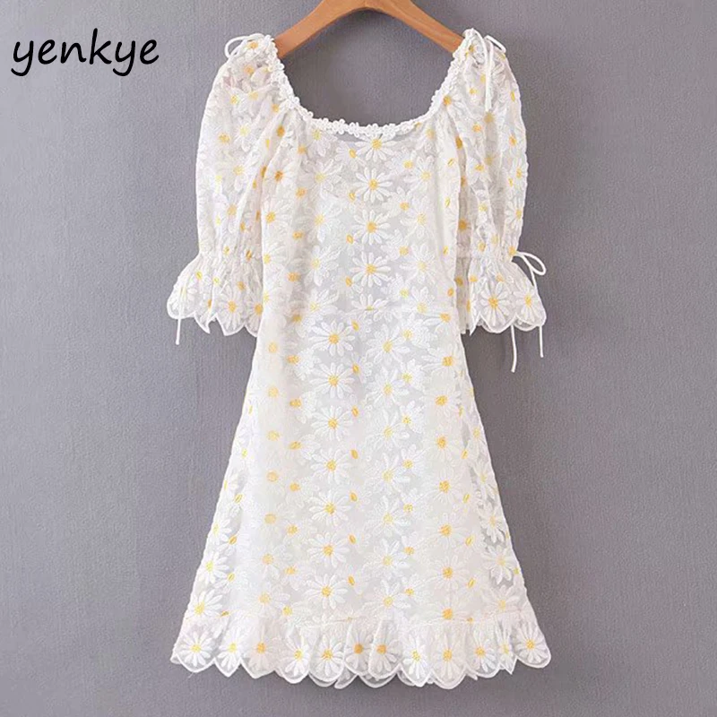 2pcs Summer Dress Women Sexy Backless Floral Embroidery Dress Romantic Lady Square Neck Short Sleeve A-line Party Mini Dresses
2pcs Summer Dress Women Sexy Backless Floral Embroidery Dress Romantic Lady Square Neck Short Sleeve A-line Party Mini Dresses
