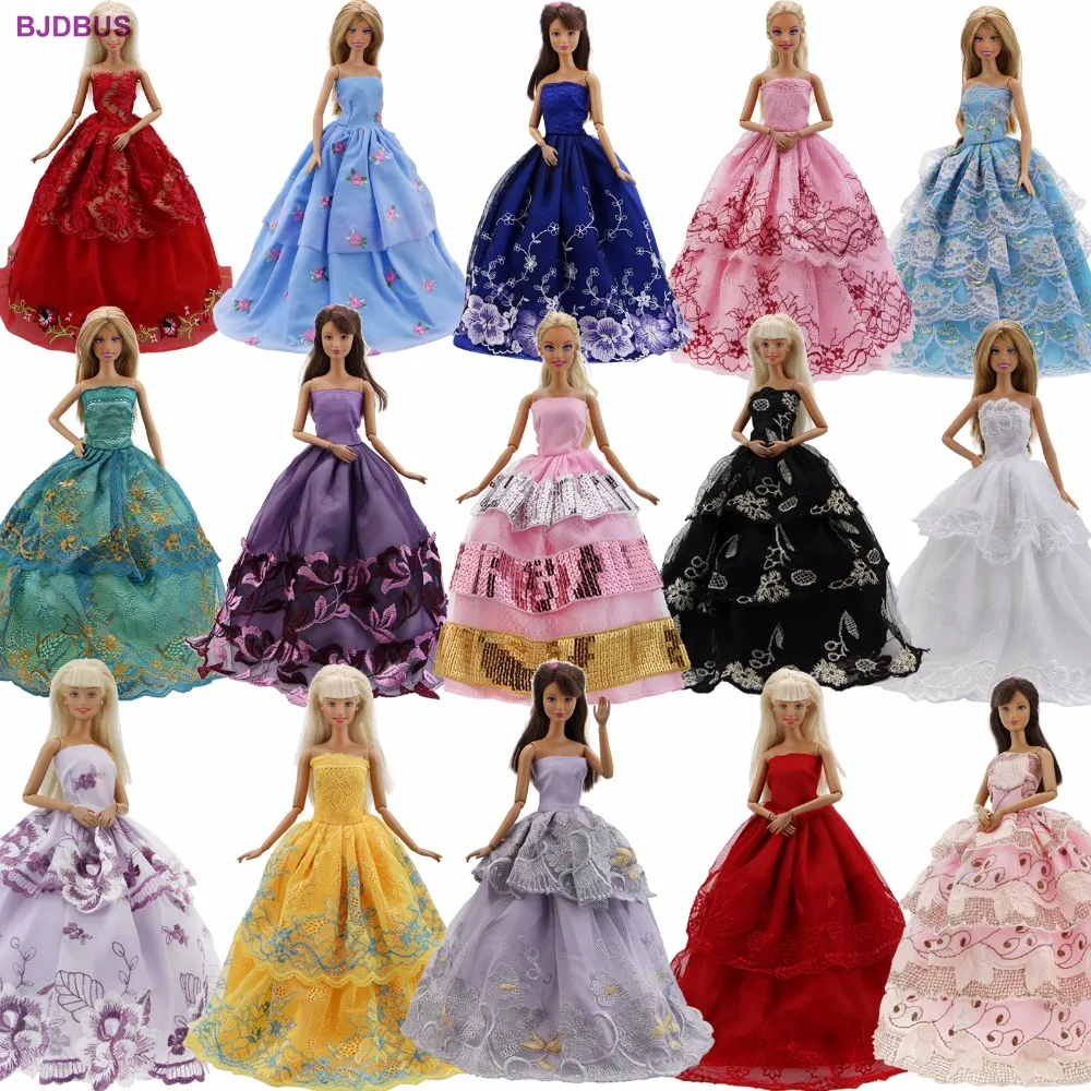 Lot 15 Pcs = 10 Pairs Of Shoes & 5 Wedding Dress Party Gown Princess Cute Outfit Clothes For Barbie Doll Girls' Gift Random Pick 9