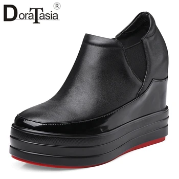 DORATASIA New Quality Black Platform Loafers Women 2019 Autumn Genuine Leather Shoes Women High Woman Height Increasing 32-40
DORATASIA New Quality Black Platform Loafers Women 2019 Autumn Genuine Leather Shoes Women High Woman Height Increasing 32-40