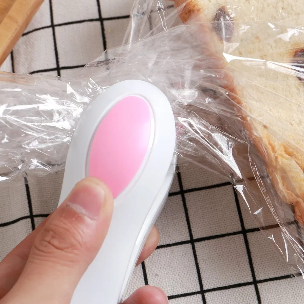 Manual Mini Portable Plastic Sealing Machines for plastic Snacks bags Package Cilps Heat Sealer Vacuum Resealer Kitchen Storage
Manual Mini Portable Plastic Sealing Machines for plastic Snacks bags Package Cilps Heat Sealer Vacuum Resealer Kitchen Storage