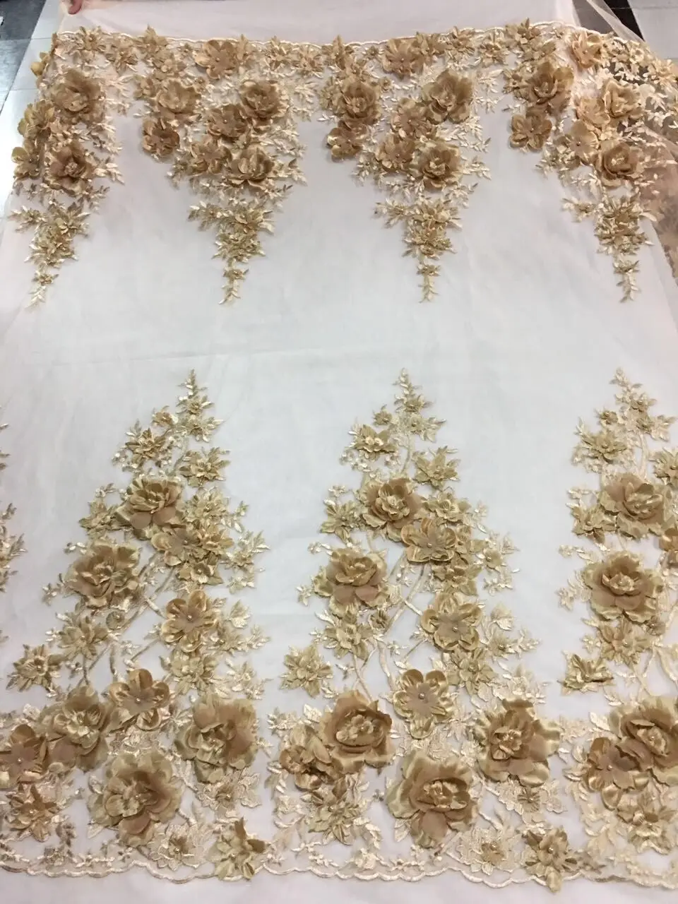Gold 3D African Lace Fabric High Quality Net Lace,French Voile Guipure tulle mesh Lace Fabric with stones for wedding dresses
Gold 3D African Lace Fabric High Quality Net Lace,French Voile Guipure tulle mesh Lace Fabric with stones for wedding dresses