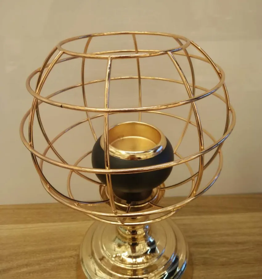 Iron Candle Holder Round Table Golden Candlestick for Party Wedding Ornament Gold candle holder
Iron Candle Holder Round Table Golden Candlestick for Party Wedding Ornament Gold candle holder