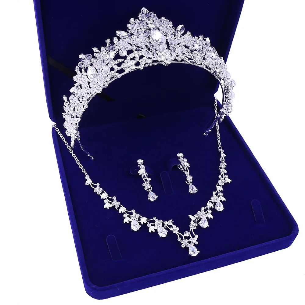 Prata luxo Joia de Cristal Do Cabelo Do Casamento Noiva Da Princesa Coroas E Tiaras Sets Brinco Colar Mulheres Acessorios
Prata luxo Joia de Cristal Do Cabelo Do Casamento Noiva Da Princesa Coroas E Tiaras Sets Brinco Colar Mulheres Acessorios