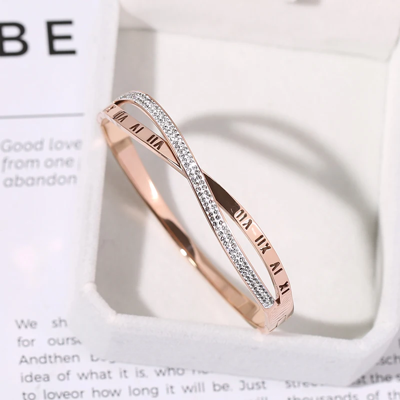 YUN RUO 2019 New Arrival Luxury Full Crystal Roman Numerals Bangle Rose Gold Color Titanium Steel Jewelry Woman Never Fade Chic
YUN RUO 2019 New Arrival Luxury Full Crystal Roman Numerals Bangle Rose Gold Color Titanium Steel Jewelry Woman Never Fade Chic