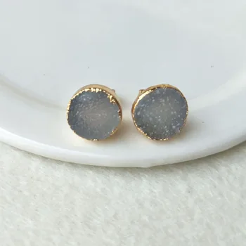 Wholesale 5 pairs 10mm Round Drusy Gold color Natural stone Titanium Druzy Stud Earrings Gem stone Drusy Earring ER81
Wholesale 5 pairs 10mm Round Drusy Gold color Natural stone Titanium Druzy Stud Earrings Gem stone Drusy Earring ER81