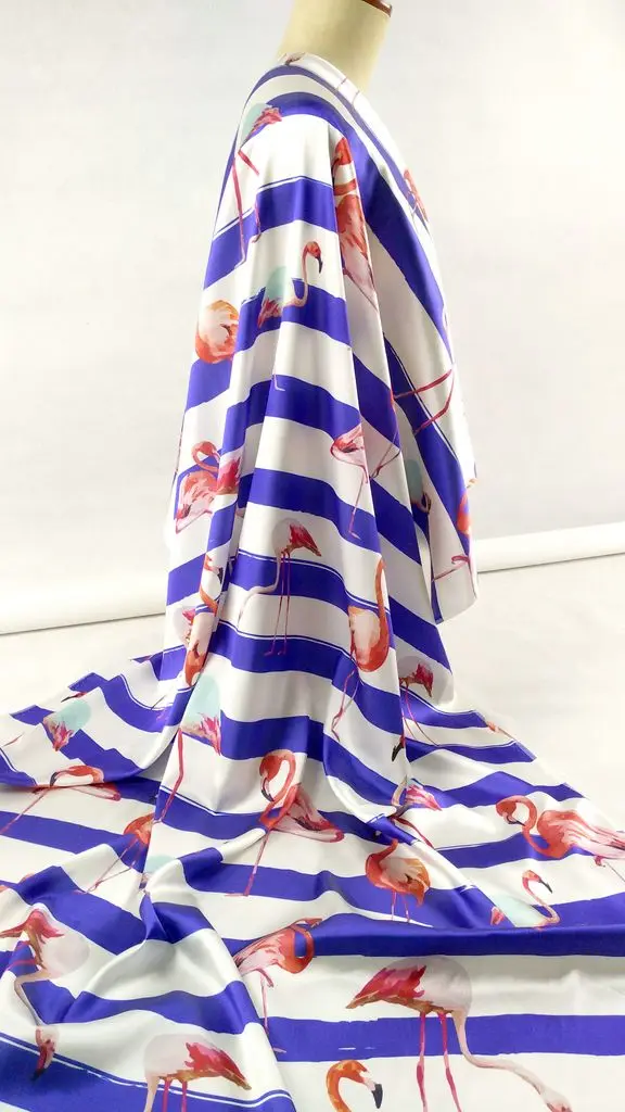 2017 advanced digital inkjet silk elastic satin fabric, striped flamingos cheongsam, heavy silk fabric
2017 advanced digital inkjet silk elastic satin fabric, striped flamingos cheongsam, heavy silk fabric