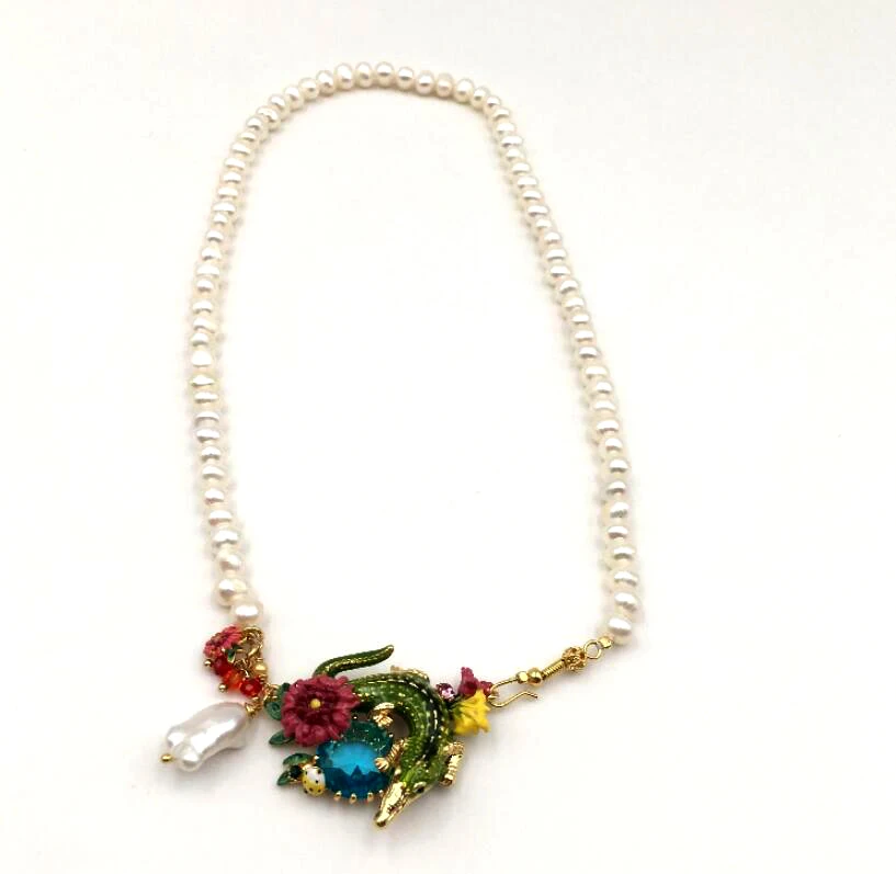 CSxjd factory direct Natural pearl necklace fashion personality crocodile necklace Earrings Bracelets
CSxjd factory direct Natural pearl necklace fashion personality crocodile necklace Earrings Bracelets