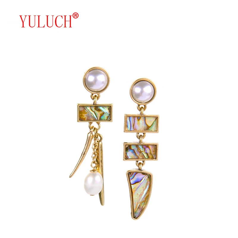 2018 Personality Simple Temperament Woman Fashion Asymmetric Pearl Stud Earrings Earrings Jewelry Accessories
2018 Personality Simple Temperament Woman Fashion Asymmetric Pearl Stud Earrings Earrings Jewelry Accessories
