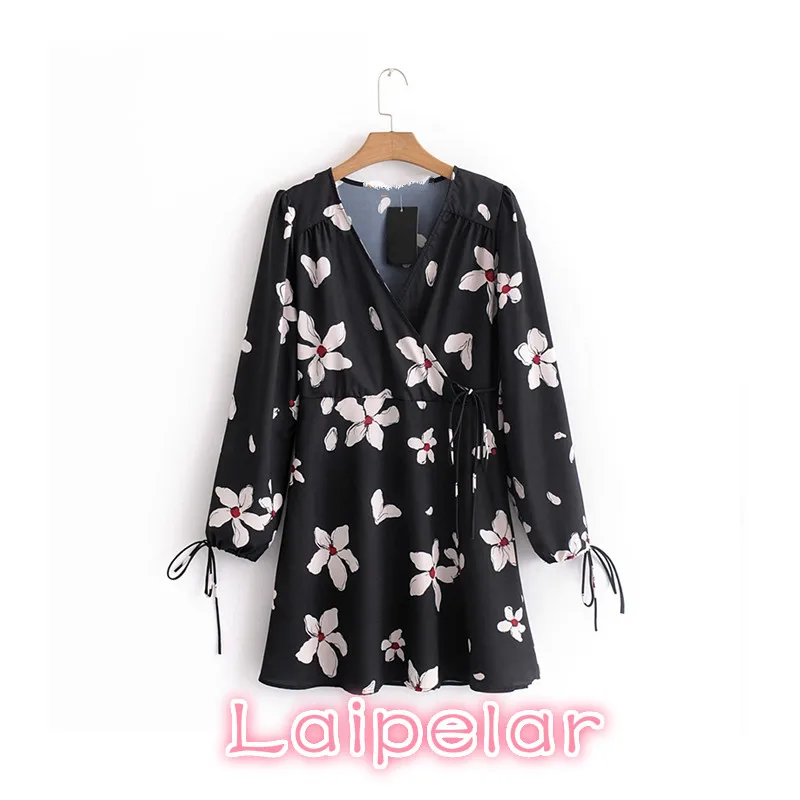 2020 Boho Floral Print mini Dress women summer dress Sexy deep V neck Beach Party dress Casual laceup long sleeve dress vestidos
2020 Boho Floral Print mini Dress women summer dress Sexy deep V neck Beach Party dress Casual laceup long sleeve dress vestidos