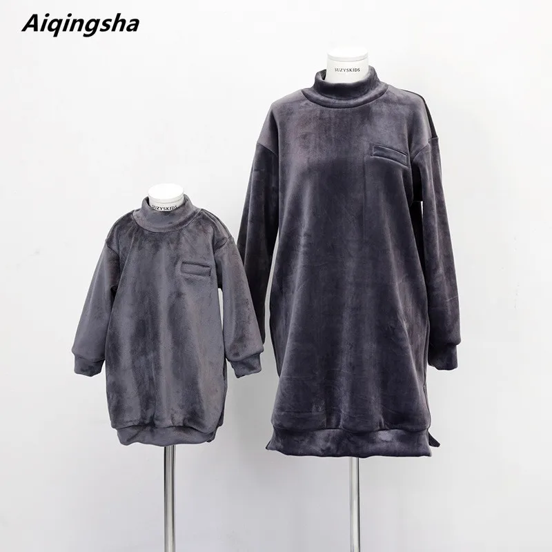 Mommy and Me Mother Daughter Dresses Family Velvet Sporting Suit Tracksuit Set Mom and Daughter Dress Women Girls Long Sweaters
Mommy and Me Mother Daughter Dresses Family Velvet Sporting Suit Tracksuit Set Mom and Daughter Dress Women Girls Long Sweaters