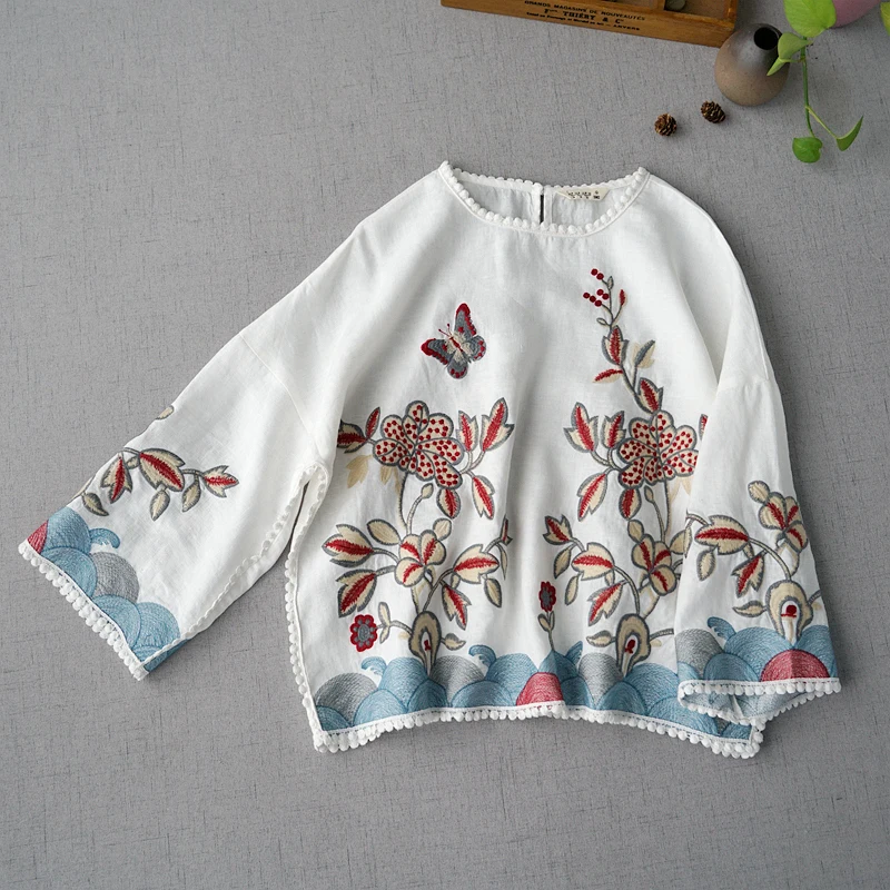Spring Autumn Women Loose Plus Size Mori Girls Three-dimensional Embroidery Pullover Comfortable Thin Linen Shirts/Blouses
Spring Autumn Women Loose Plus Size Mori Girls Three-dimensional Embroidery Pullover Comfortable Thin Linen Shirts/Blouses