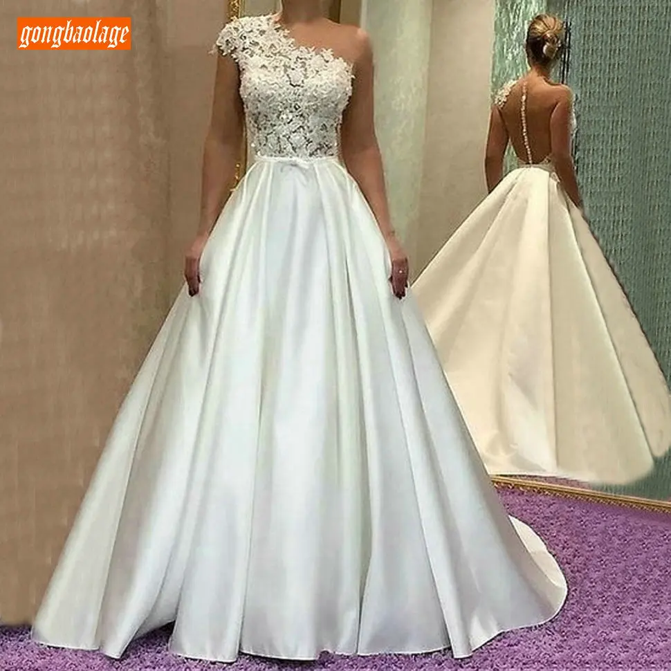 Aristocratic Satin White Wedding Dress One shoulder 2019 Lace Top Transparent Back Ivory Wedding Gowns Custom Made Bride Dresses
Aristocratic Satin White Wedding Dress One shoulder 2019 Lace Top Transparent Back Ivory Wedding Gowns Custom Made Bride Dresses