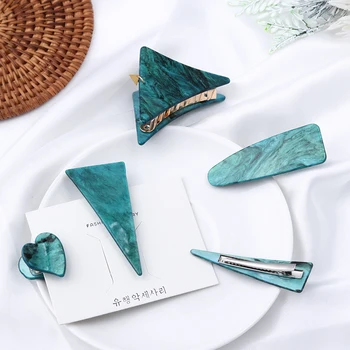Vintage Emerald Series Geometrical Triangle Hairpins And Grasp Clip Woman Personality Temperament Hair Clip Hair Accessories
Vintage Emerald Series Geometrical Triangle Hairpins And Grasp Clip Woman Personality Temperament Hair Clip Hair Accessories