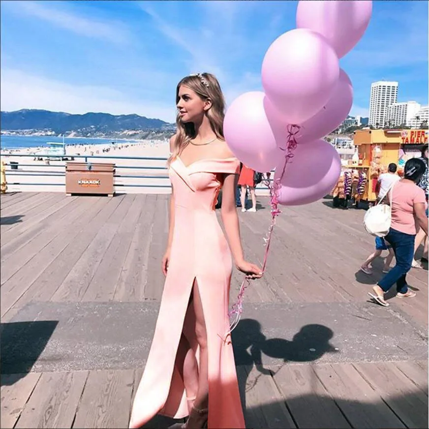 Sexy Backless Dress 2019 Summer Off Shoulder Tube Top Split White Dress Casual Solid Skinny Club Elegant Woman Party Night Dress
Sexy Backless Dress 2019 Summer Off Shoulder Tube Top Split White Dress Casual Solid Skinny Club Elegant Woman Party Night Dress