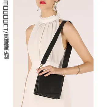 Niche design irregular personality simple small square bag female spring and summer new shoulder bag
Niche design irregular personality simple small square bag female spring and summer new shoulder bag