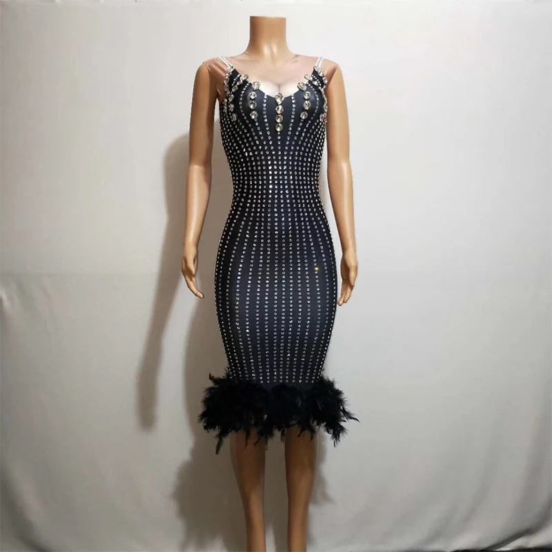 Shiny Nightclub Rhinestone Black Feather Dress For Female Host Evening Party Clothing Birthday Bar DJ Women Stage Costume DJ548
Shiny Nightclub Rhinestone Black Feather Dress For Female Host Evening Party Clothing Birthday Bar DJ Women Stage Costume DJ548