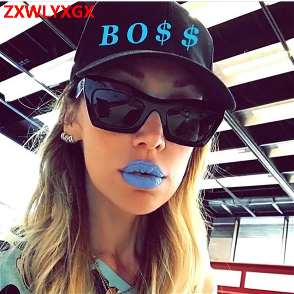 ZXWLYXGX 2018 new fashion Personality wild Sunglasses Women Brand Designer Classic Sun Glasses Vintage Oculos De Sol UV400 
ZXWLYXGX 2018 new fashion Personality wild Sunglasses Women Brand Designer Classic Sun Glasses Vintage Oculos De Sol UV400