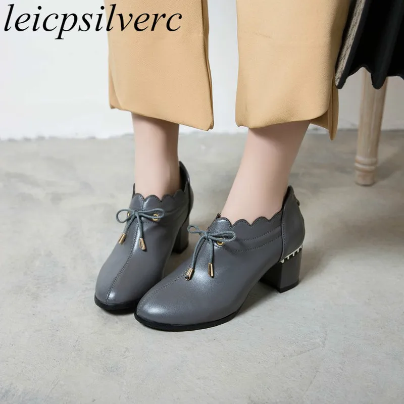 Women Pumps High Heels Spring Autumn Round Toe Zip Thick Heel Ruffles 2019 Sexy New Fashion Casual Black Gray Big Size 34-48
Women Pumps High Heels Spring Autumn Round Toe Zip Thick Heel Ruffles 2019 Sexy New Fashion Casual Black Gray Big Size 34-48
