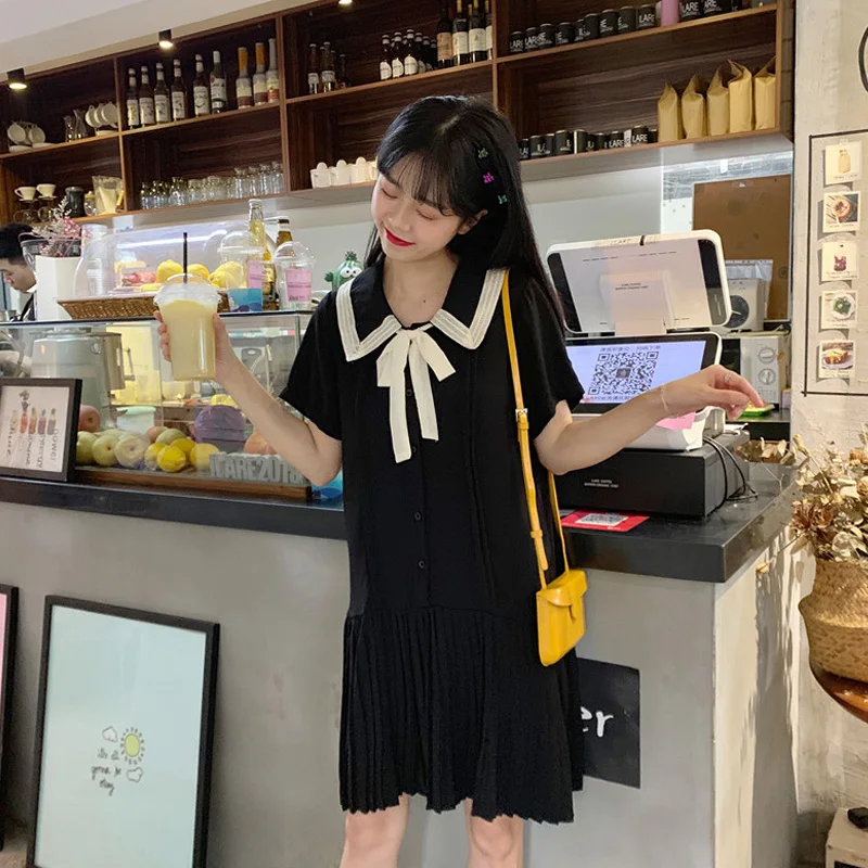 2019 new summer new Korean Women's Clothing preppy style green lace up bow fashion Peter pan collar straight Pleated dresses
2019 new summer new Korean Women's Clothing preppy style green lace up bow fashion Peter pan collar straight Pleated dresses