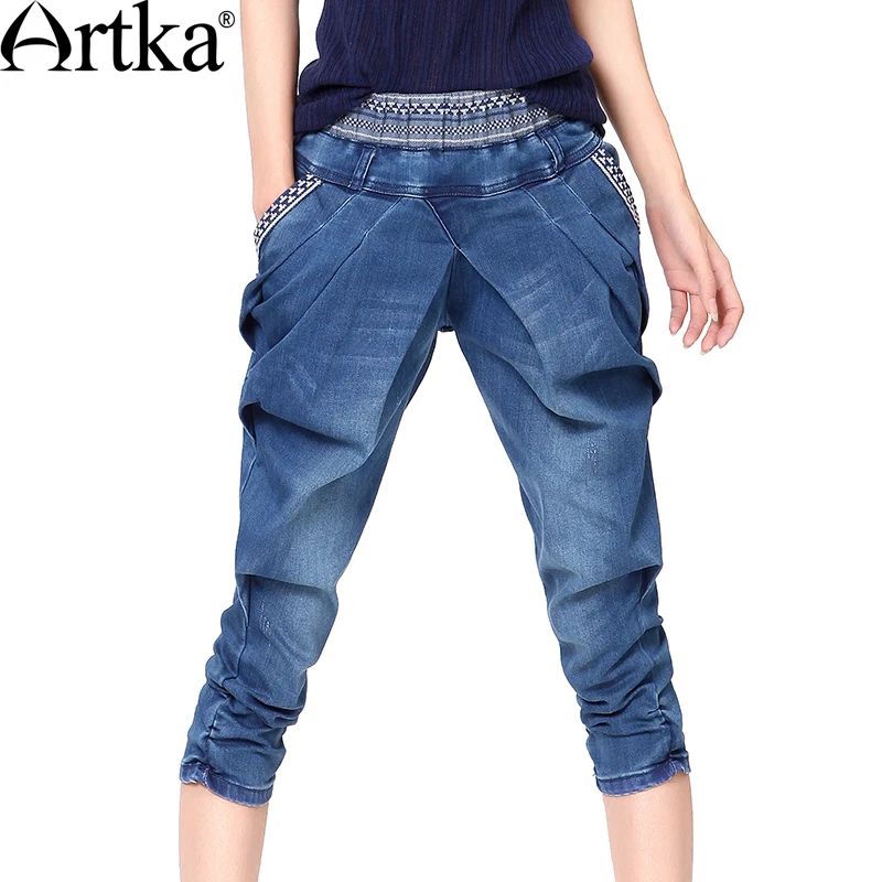 ARTKA Women's Summer Slim Fit Embroidery Mid-Calf Jeans Vintage All-match Harem Cropped Jeans KN14535X
ARTKA Women's Summer Slim Fit Embroidery Mid-Calf Jeans Vintage All-match Harem Cropped Jeans KN14535X