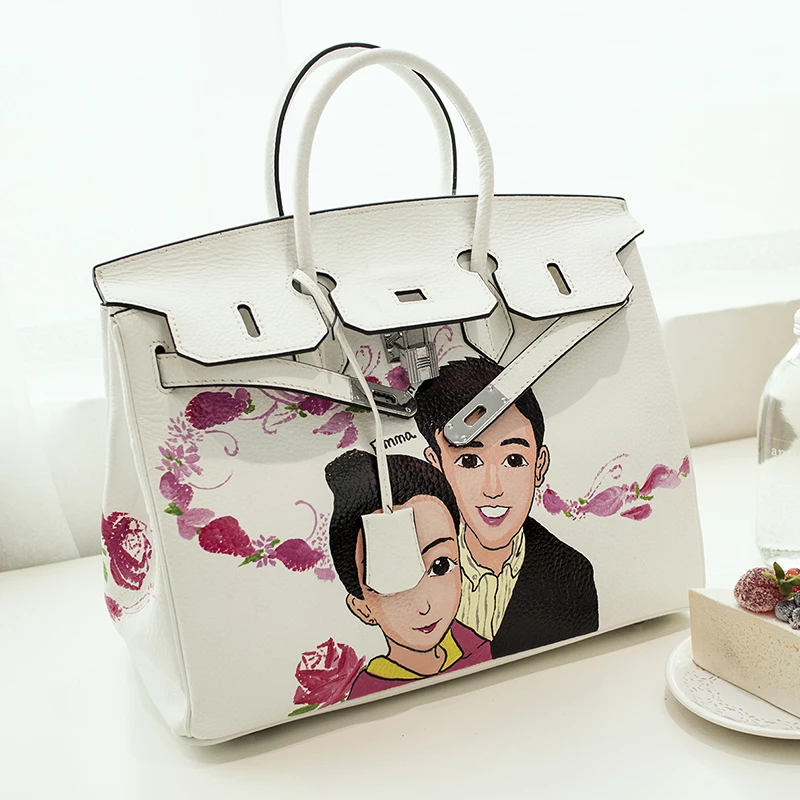 2016Japan South Korea High Quality Graffiti bag Genuine leather Birthday valentine's day Gift hand-painted couples 35CM design
2016Japan South Korea High Quality Graffiti bag Genuine leather Birthday valentine's day Gift hand-painted couples 35CM design