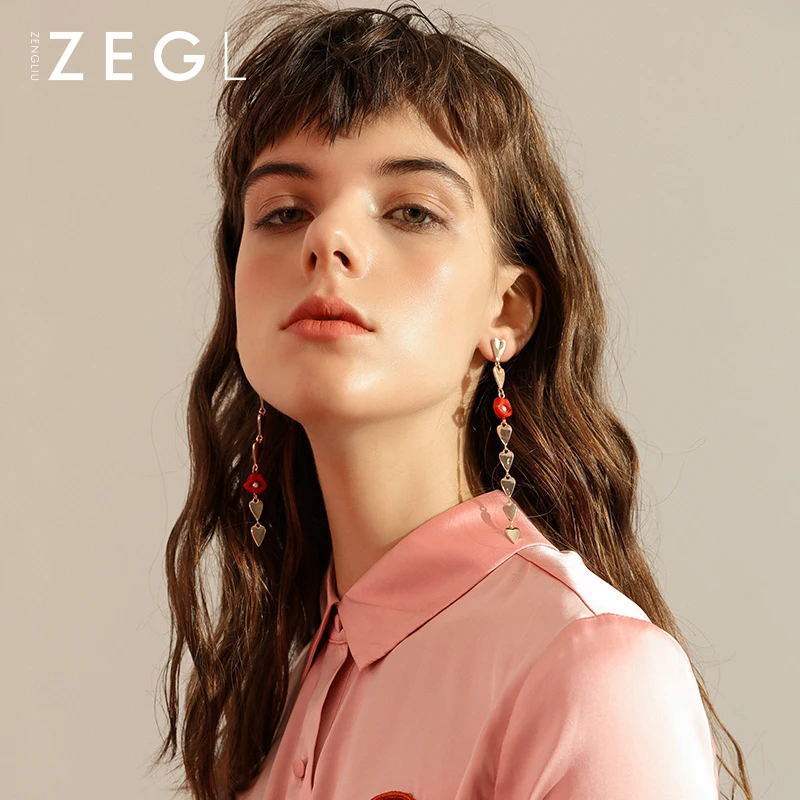 ZEGL designer models asymmetric earrings for women long temperament tassel earrings personality lips jewelry
ZEGL designer models asymmetric earrings for women long temperament tassel earrings personality lips jewelry