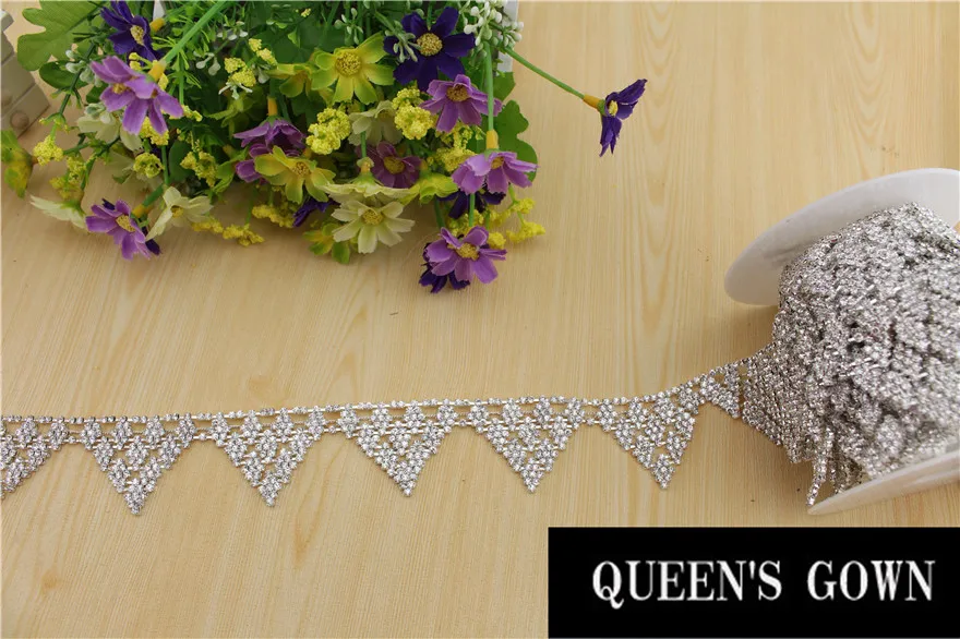 Fashion Rhinestone Geometry Motif chain metal chain trim Crystal rhinestone chain trims Wedding dresses Garment accessories
Fashion Rhinestone Geometry Motif chain metal chain trim Crystal rhinestone chain trims Wedding dresses Garment accessories