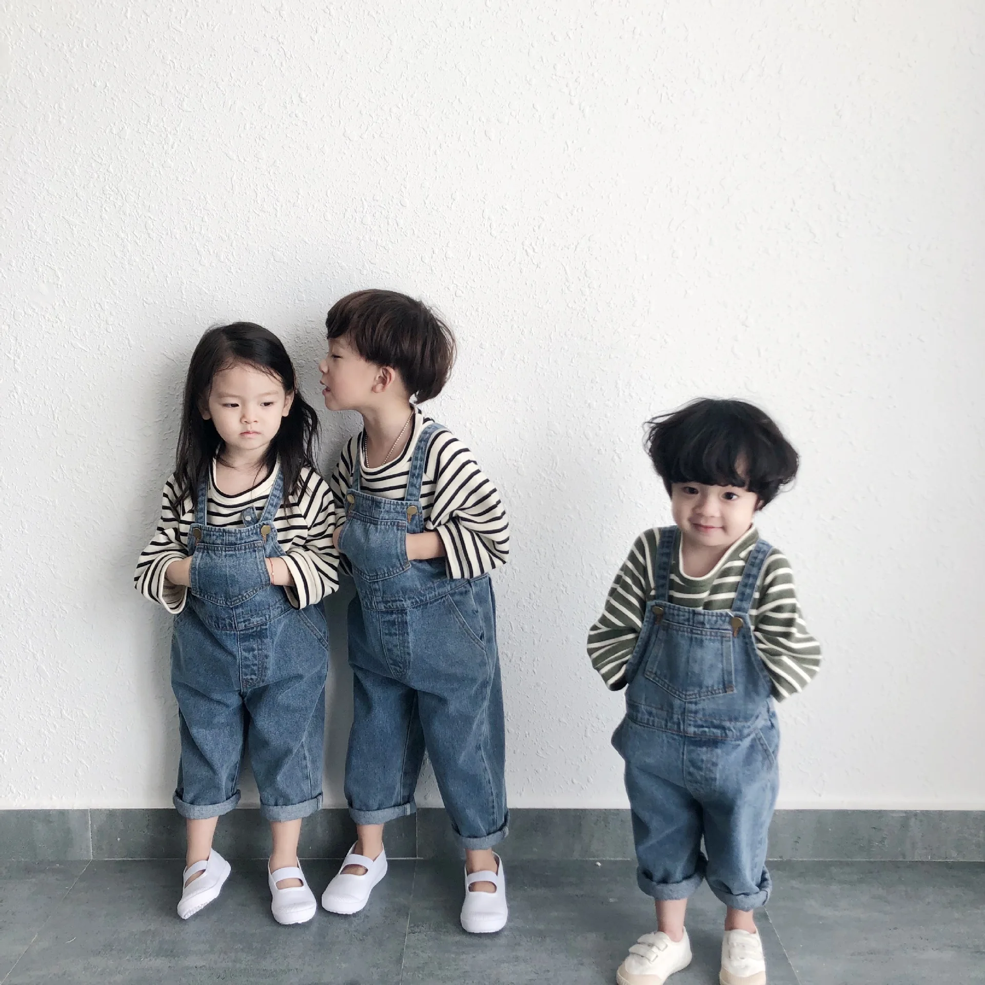 Children's Overalls Baby Boys and Girls Denim Pants Boys Jeans Overalls Children Strap Solid Cotton Jumpsuit Casual Kids Pants
Children's Overalls Baby Boys and Girls Denim Pants Boys Jeans Overalls Children Strap Solid Cotton Jumpsuit Casual Kids Pants