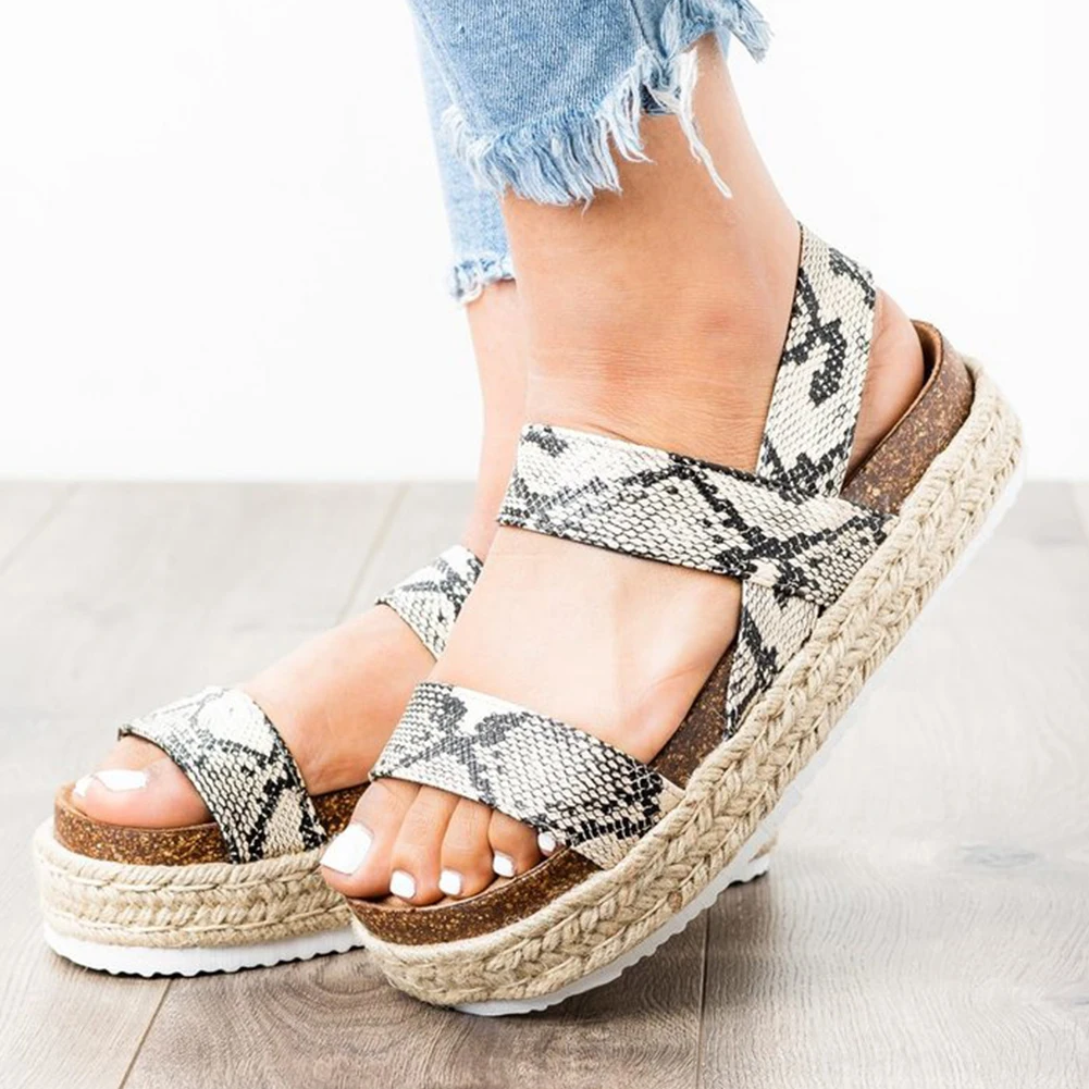 Brand hot sale big size 43 leisure sandals flat platform Summer casual women's shoes gladiator sandals woman 2019
Brand hot sale big size 43 leisure sandals flat platform Summer casual women's shoes gladiator sandals woman 2019