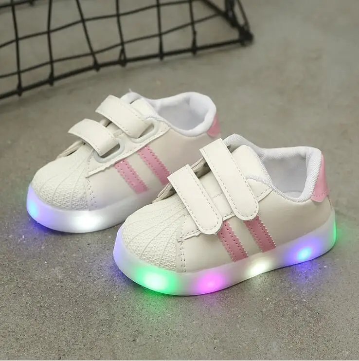 New Spring Children LED Glowing Sneakers for Girls Boys Casual Cute Sport Shoes Luminous Lighting Autumn Toddler Shoes
New Spring Children LED Glowing Sneakers for Girls Boys Casual Cute Sport Shoes Luminous Lighting Autumn Toddler Shoes