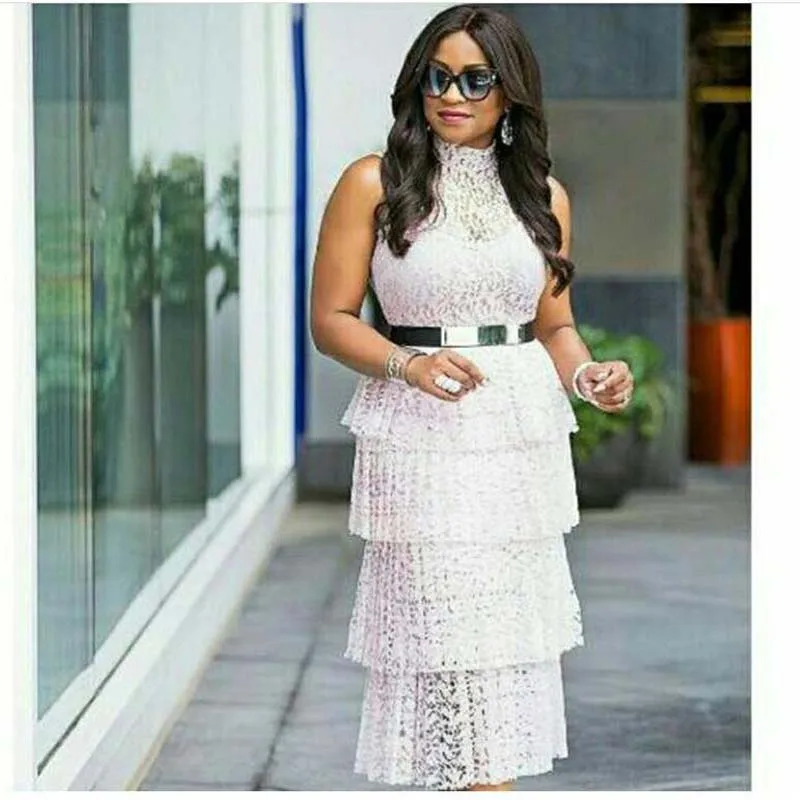 African Clothes Lace Pleated Dress Women 2019 Sleeveless Turn-down Collar Hollow Out Long Maxi Dress Belt White Pink Robe Runway
African Clothes Lace Pleated Dress Women 2019 Sleeveless Turn-down Collar Hollow Out Long Maxi Dress Belt White Pink Robe Runway