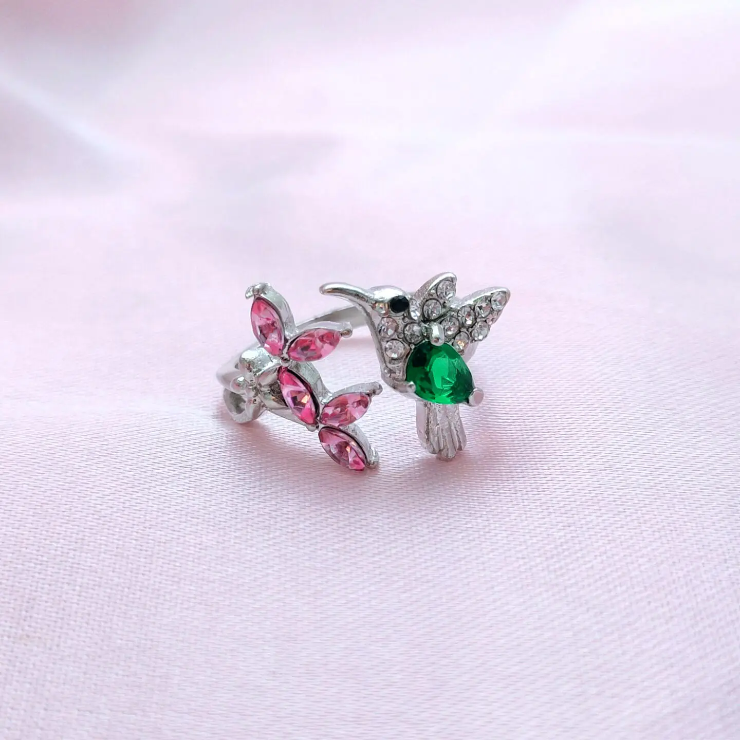 Romantic Silver Bird & Spring Tree Leaves Open Size Finger Zircon Rings for Women Jewelry Wedding Anillos Statement Ring Gifts
Romantic Silver Bird & Spring Tree Leaves Open Size Finger Zircon Rings for Women Jewelry Wedding Anillos Statement Ring Gifts