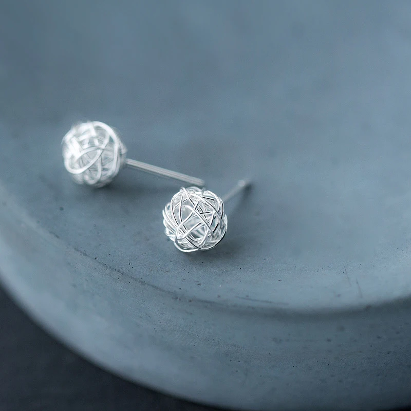 Hot Sale Real 925 Sterling Silver Exquisite Yarn Ball Stud Earrings for Women Girls Fashion Charm Brand Jewelry Gift (SE351)
Hot Sale Real 925 Sterling Silver Exquisite Yarn Ball Stud Earrings for Women Girls Fashion Charm Brand Jewelry Gift (SE351)