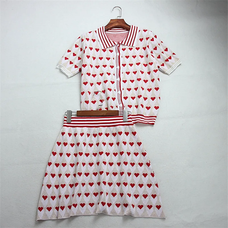 Runway Sweater Skirt 2 Piece Set for Women Turn-down Collar Single Breasted Heart Knitted Short Sleeve Tops A Line Skirt Suit
Runway Sweater Skirt 2 Piece Set for Women Turn-down Collar Single Breasted Heart Knitted Short Sleeve Tops A Line Skirt Suit