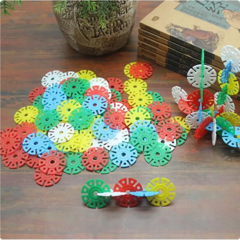 400pcs/lot Colored Snowflake Plastic Blocks Spelling Children's Puzzle Interconnecting Blocks Toys Intelligence Toys LYQ
400pcs/lot Colored Snowflake Plastic Blocks Spelling Children's Puzzle Interconnecting Blocks Toys Intelligence Toys LYQ