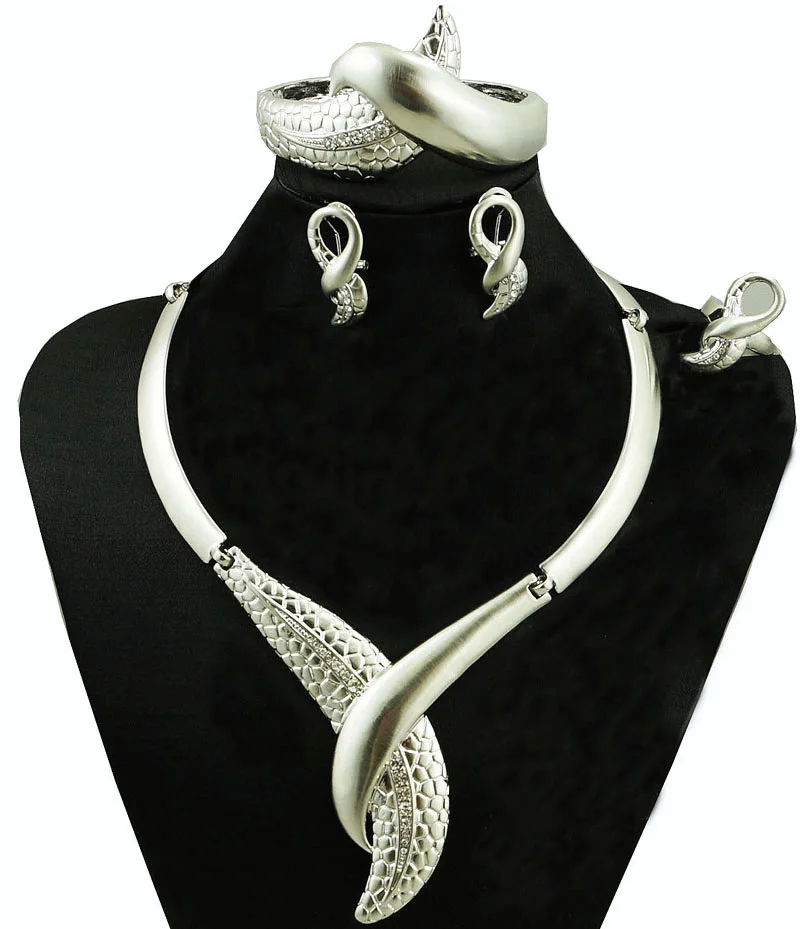 fashionable gold jewelry sets summer new fashion african big design for wedding and party gift bracelet necklace earring ring
fashionable gold jewelry sets summer new fashion african big design for wedding and party gift bracelet necklace earring ring