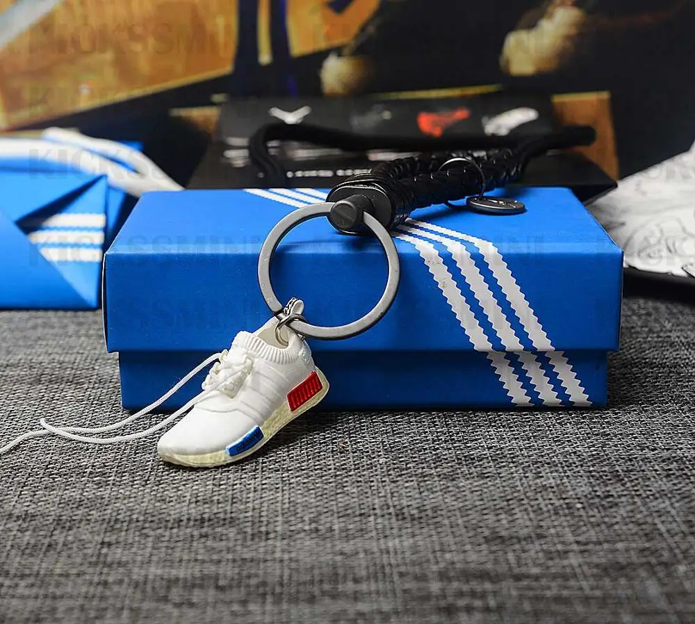 Dropshipping Retro OG NMD White Black 3D Mini Jordan Sneaker Keychain Bag Box Pendant Couple doll accessory
Dropshipping Retro OG NMD White Black 3D Mini Jordan Sneaker Keychain Bag Box Pendant Couple doll accessory
