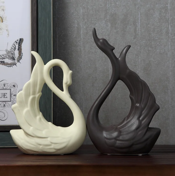 Porcelain Swan Couple Sculpture Ceramic Animal Lovers Statue Decor Craft Ornament for Wedding Favor and Valentine's Day Gift
Porcelain Swan Couple Sculpture Ceramic Animal Lovers Statue Decor Craft Ornament for Wedding Favor and Valentine's Day Gift