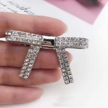 2019 Miu Korean fresh air drill bow hairpin crystal super flash cam tail clip Hair Luxury Accessories Tiara Joyas
2019 Miu Korean fresh air drill bow hairpin crystal super flash cam tail clip Hair Luxury Accessories Tiara Joyas