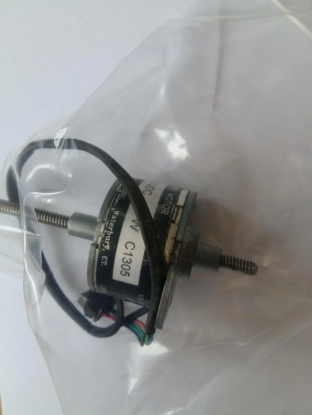 stepper motor for Mindray Hematology Analyzer BC3000,BC3000plus,BC3200,BC3600 New
stepper motor for Mindray Hematology Analyzer BC3000,BC3000plus,BC3200,BC3600 New
