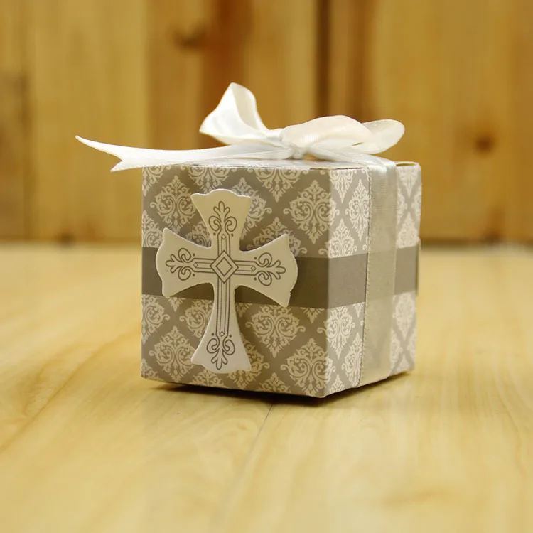 50pcs First Communion favor cross candy box Christening baby shower wedding party bomboniere wrap holders with ribbons
50pcs First Communion favor cross candy box Christening baby shower wedding party bomboniere wrap holders with ribbons