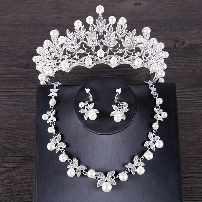 Fashion Silver Tiara Crowns Necklace Earrings Sets Crystal Simulated Pearl Bridal Jewelry Sets For Women Wedding Accessories
Fashion Silver Tiara Crowns Necklace Earrings Sets Crystal Simulated Pearl Bridal Jewelry Sets For Women Wedding Accessories