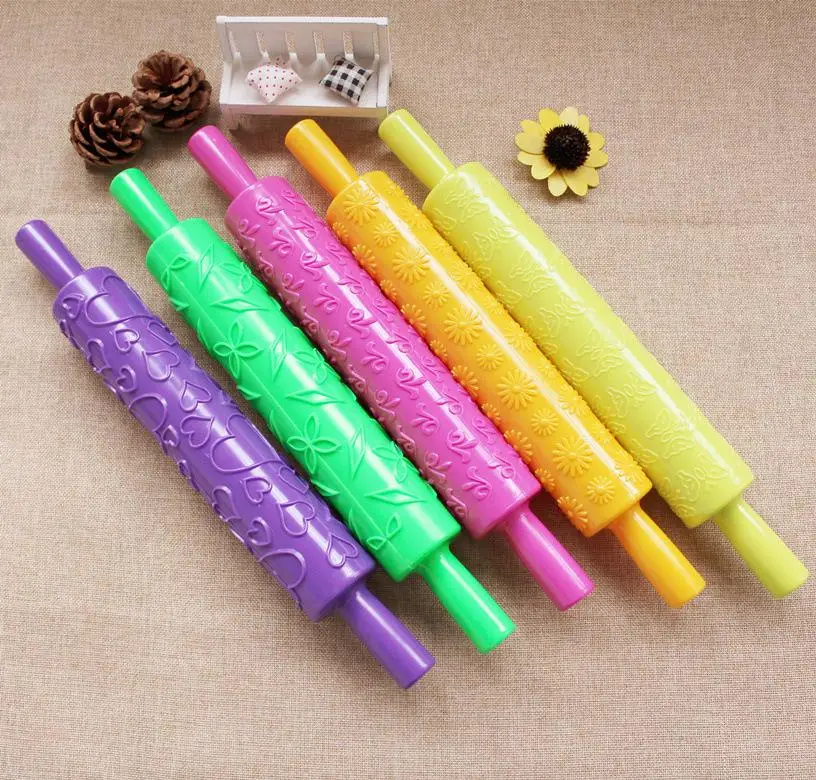 14 Styles Pastic Non-stick Fondant Cake Embossing Roller Sugarcraft Decorating Lace Rolling Pin DIY Kitchen Cooking Tool D794
14 Styles Pastic Non-stick Fondant Cake Embossing Roller Sugarcraft Decorating Lace Rolling Pin DIY Kitchen Cooking Tool D794