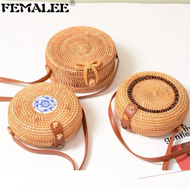 INS HOT Handmade Circle Rattan Shoulder Bag 2019 Seaside Purse Woven Bohemian Straw Lady Handbag Mujer Multi Style Messenger Bag
INS HOT Handmade Circle Rattan Shoulder Bag 2019 Seaside Purse Woven Bohemian Straw Lady Handbag Mujer Multi Style Messenger Bag