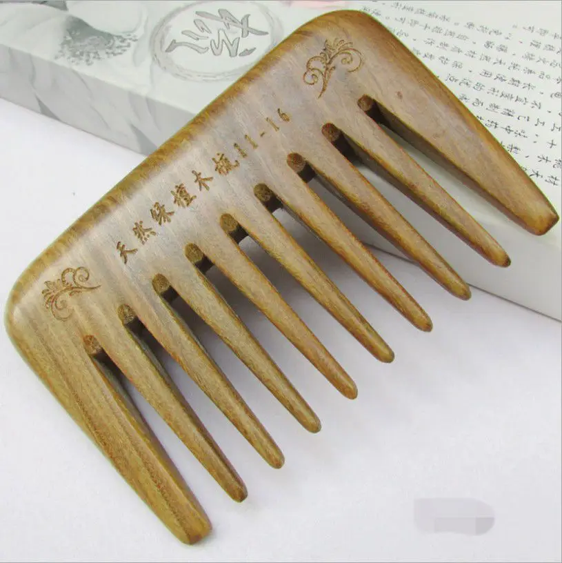 1PCS Handmade Wooden Green Sandalwood Comb Super Wide Tooth Straight And curly Hair Massage Wooden Comb Pocket Beard comb
1PCS Handmade Wooden Green Sandalwood Comb Super Wide Tooth Straight And curly Hair Massage Wooden Comb Pocket Beard comb