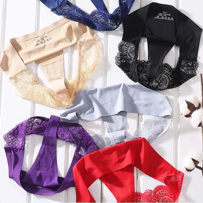 One-piece seamless female thong sense lace openwork rose pattern briefs ice silk fabric elastic large size
One-piece seamless female thong sense lace openwork rose pattern briefs ice silk fabric elastic large size