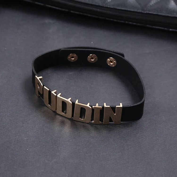 Harajuku Pu Leather Choker Letter Collar Bondage Goth Choker Women Belt Necklace Punk Trendy Rock Sexy Gothic Jewelry Christmas
Harajuku Pu Leather Choker Letter Collar Bondage Goth Choker Women Belt Necklace Punk Trendy Rock Sexy Gothic Jewelry Christmas