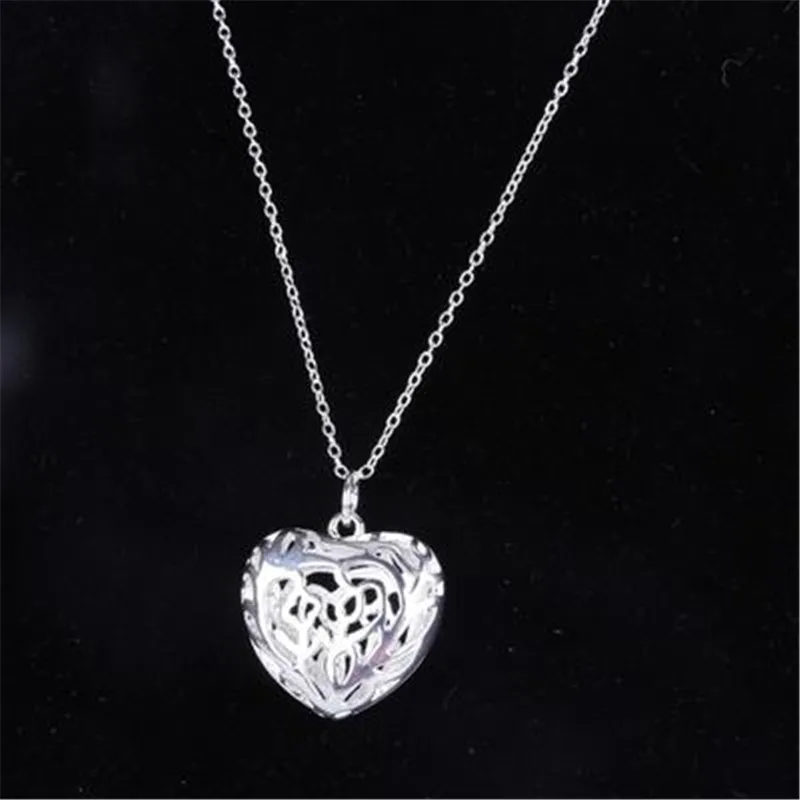Women's Three-dimensional Necklace Earrings Fashion two-piece suit Female Elegant Hollow Out Heart Design Necklace&Earrings Kit |