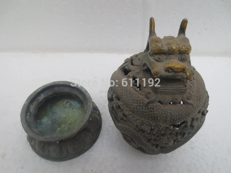 Through-carved gilt bronze dragon incense burner,Chinese home decoration Metal Crafts
Through-carved gilt bronze dragon incense burner,Chinese home decoration Metal Crafts